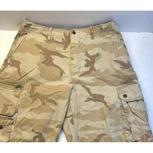 American Eagle Tan Camo Cargo Shorts (size 33)